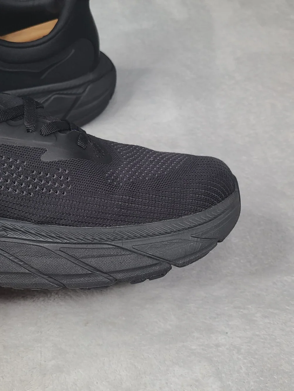 Hoka Arahi 7 Triple Black Stability Running Shoes Mens Size 11 2E (Wide)